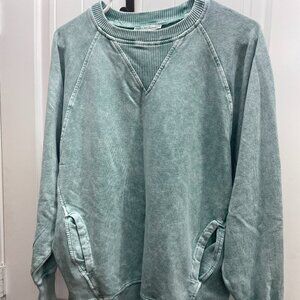 NEW! ZENANA ACID WASH FLEECE PULLOVER WITH POCKETS SIZE Medium
